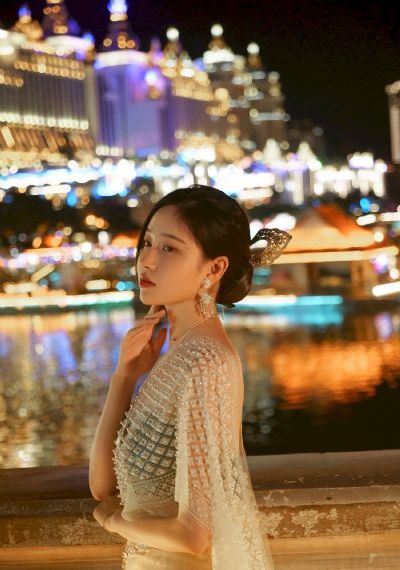 厨房里我扒了孕妇的内裤